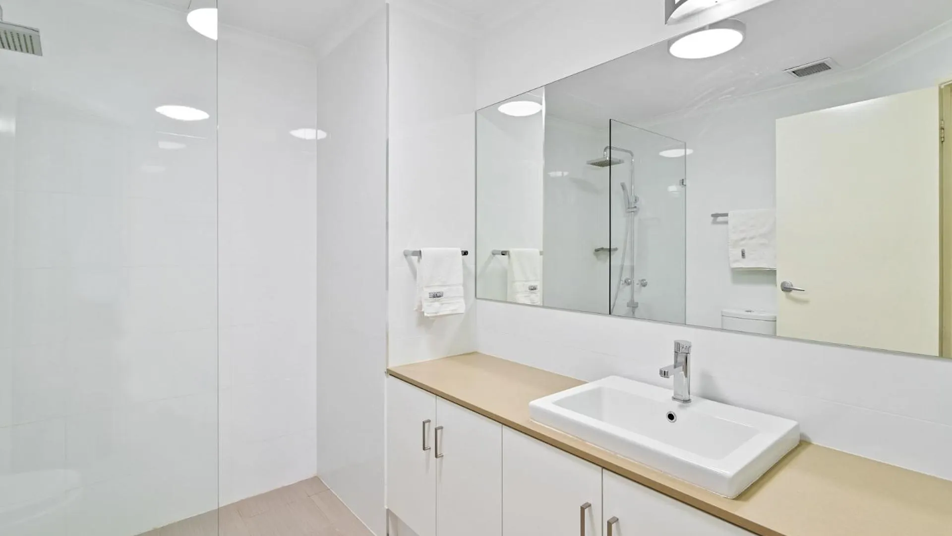 Northbridge Prime Location*2Br Apartment Perth